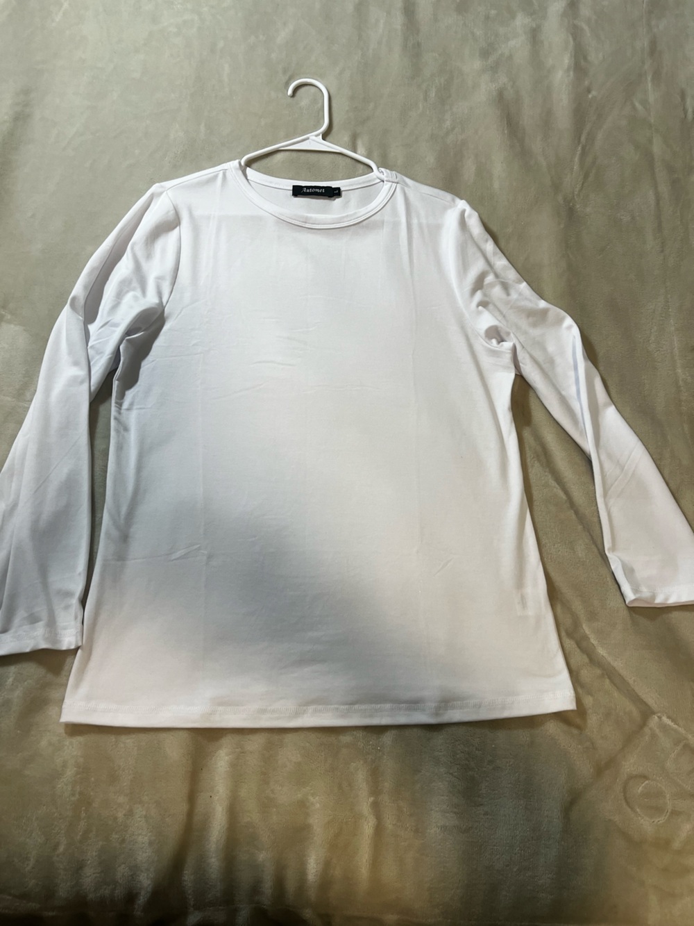 NEW White Long Sleeve Crewneck Top